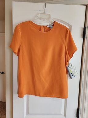 Nygard Short Sleeve Top in Bright Orange